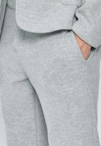 FRILIVIN ENSEMBLE CLASSIC EPAIS - Pantalon classique - gris