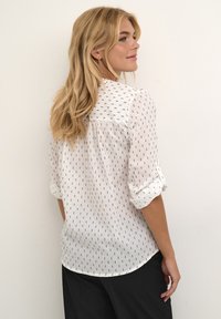 Kaffe KASILONA  - Bluse - chalk black dot