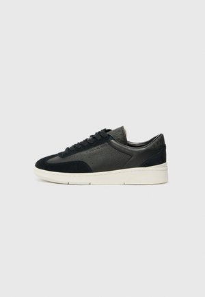 WILTON - Treniņu apavi - black