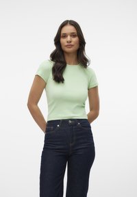 Unselected, pastel green