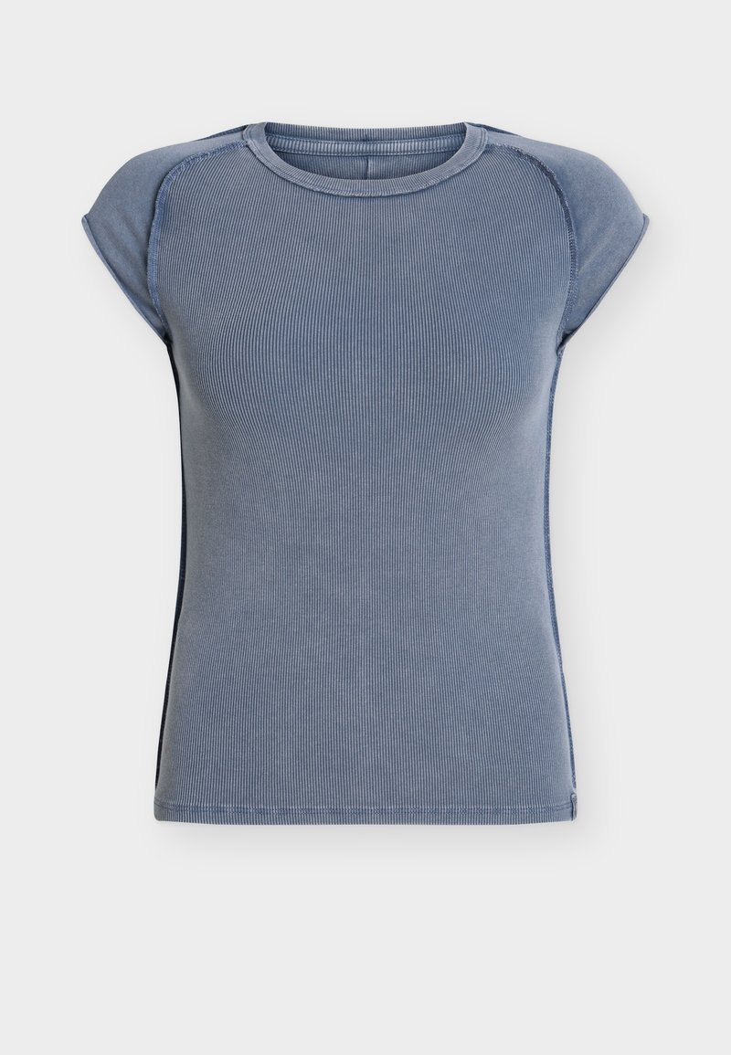 Blaues, kurzärmeliges, geripptes T-Shirt mit rundem Ausschnitt und Seitennähten, mit glatter Textur und figurbetonter Silhouette.