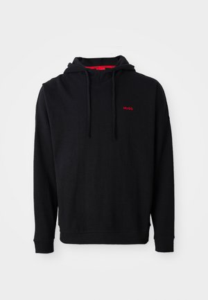 Sweatshirt preto em malha waffle com um bolso frontal, capuz com cordão, punhos canelados e pequeno logótipo vermelho "HUGO" no lado esquerdo do peito.
