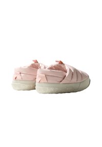 Scarpe slip-on rosa trapuntate con suole bianche texture e piccoli ganci posteriori per facilitarne l'indossamento. Punta arrotondata e materiale morbido per un comfort ottimale.