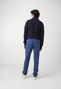 BOSS CHINO - Vászonnadrágok - navy