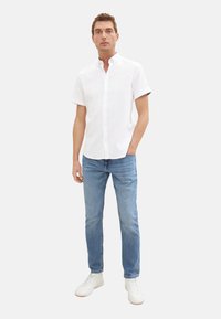 TOM TAILOR JOSH FIVE-POCKET-STYLE - Blugi drepți - hellblau