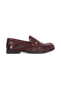 Unselected, burgundy
