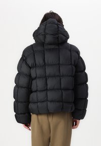 LOW LIGHTS STUDIOS® CUBIC SPHERE PUFFER JACKET UNISEX - Vinterjakker - black