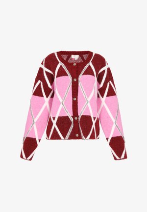 Rdeča in rožnata kardigan s geometrijskim vzorcem. Narejen iz mehke tkanine, z belimi detajli in okrasnimi gumbi.