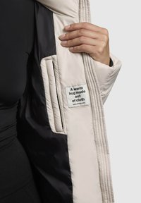 khujo ODANA - Cappotto invernale - weiß