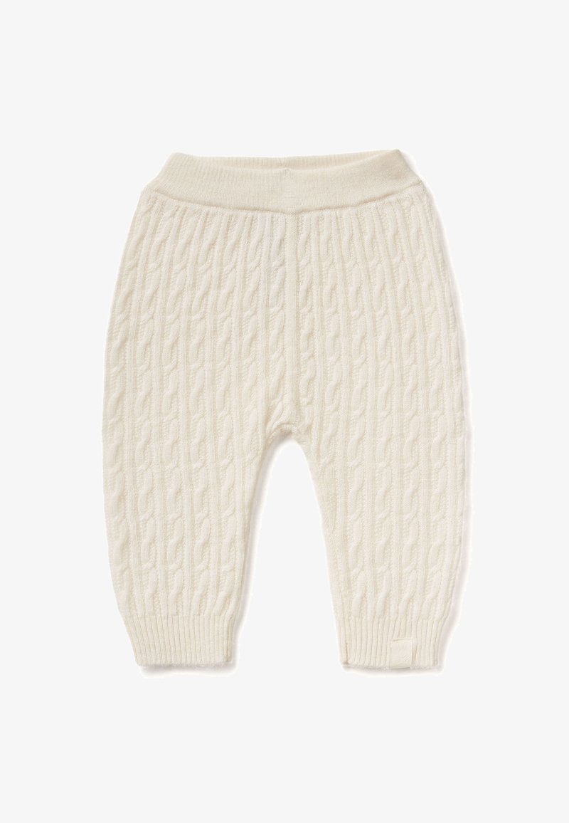 Crème-kleurige gebreide broeken met een kabelpatroon, ribbels aan de tailleband en manchetten, en een klein textuurlabel aan de onderzijde.