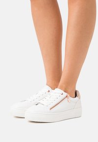 Tamaris Sneaker low - white/rosegold