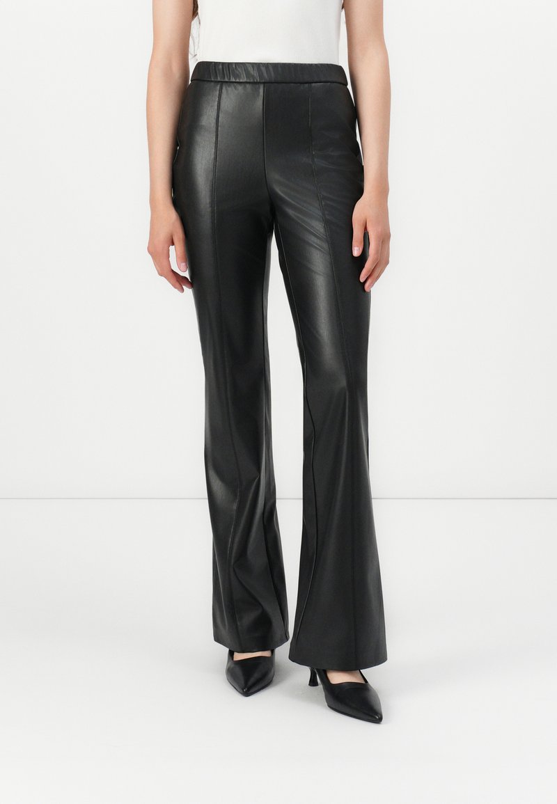 ONLY ONLJESSIE PANTS - Trousers - black