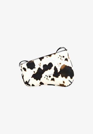 Petit sac à main avec un motif en cuir de vache noir, marron et blanc et le logo "BOSANOVA" au centre avant.