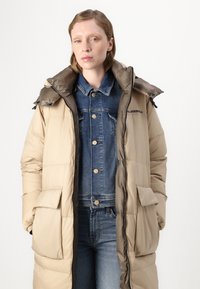 KARL LAGERFELD REVERSIBLE LONG  - Dunfrakker - light beige/dark beige