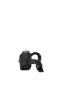 Borsa a tracolla nera e compatta realizzata in materiale resistente, con una superficie testurizzata, tracolla regolabile e chiusura a fibbia sicura.