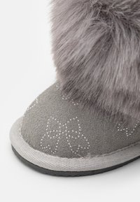 Monnalisa BOOTS CON FIOCCHINI - Zapatos de bebé - grigio