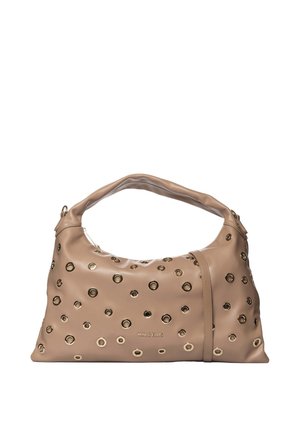Sac à main en cuir marron clair avec des œillets dorés et une poignée souple, marqué du logo Marc Ellis en petites lettres dorées.