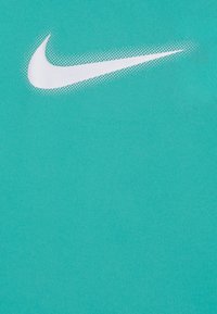 Nike Performance DF MULTI UNISEX - Sportfelső - green frost/white