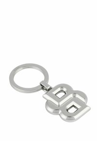 Srebrna breloczek z masywnym, splecionym wzorem B i B. G�ładkie metaliczne wykończenie, przymocowany do okrągłego pierścienia z zamkiem.