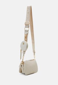 Steve Madden SET - Håndveske - bone