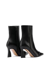 Queen Helena K3278 - Stivaletti con tacco - nero