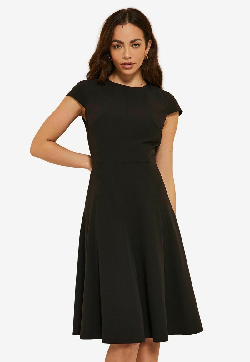 Friends Like These TAILORED FIT AND FLARE SHORT SLEEVE SKATER  PETITE - Freizeitkleid - black