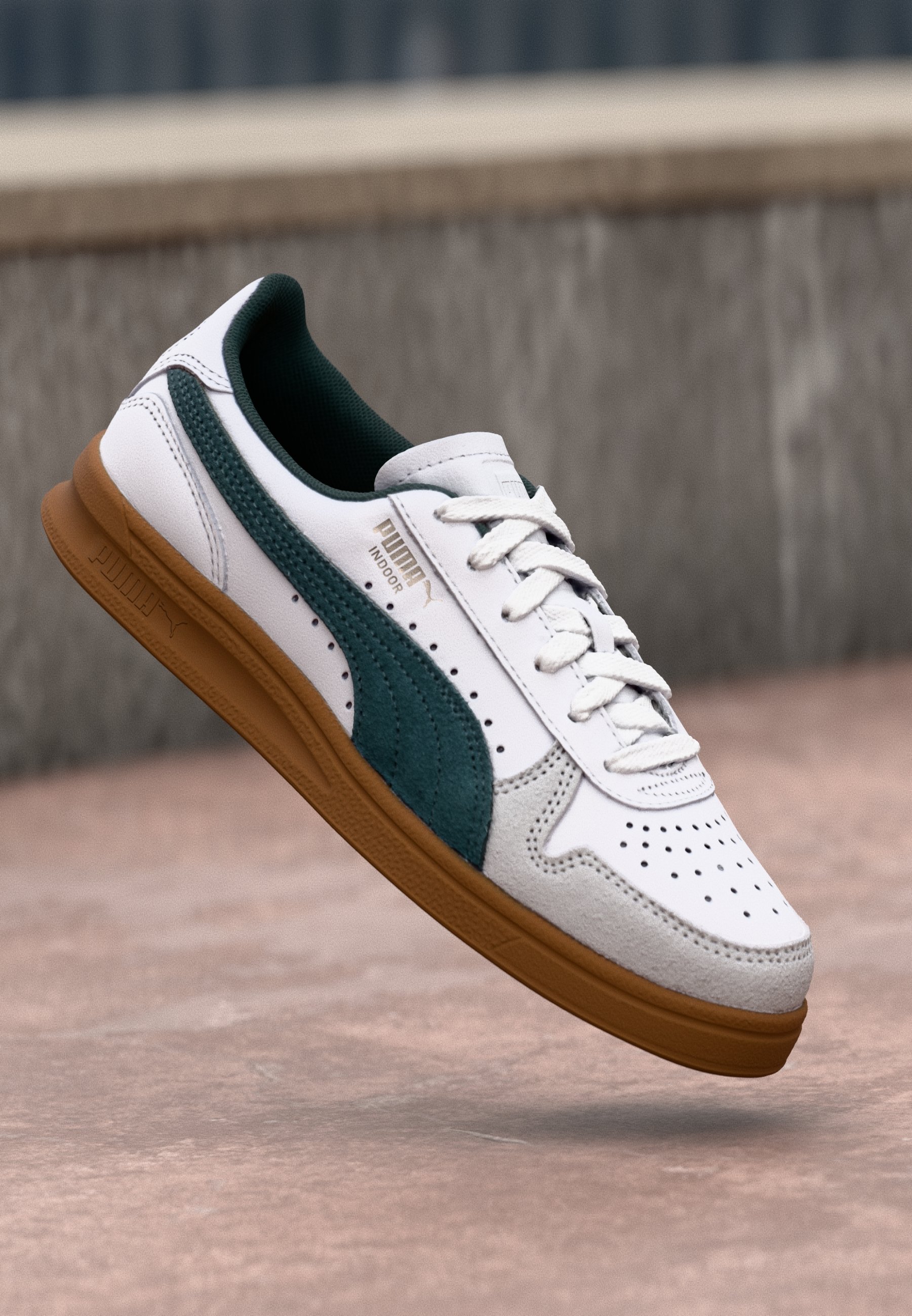 ★PUMA★ Indoor White Dark Myrtle Gum 40136005 Puma Indoor sneakers - White/Dark mirtle/gum