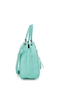 Mintgroene leren tas met een textuur oppervlakte, twee bovenhandvatten en een afneembare schouderriem. Voorzien van zilveren hardware en een zijtassel.