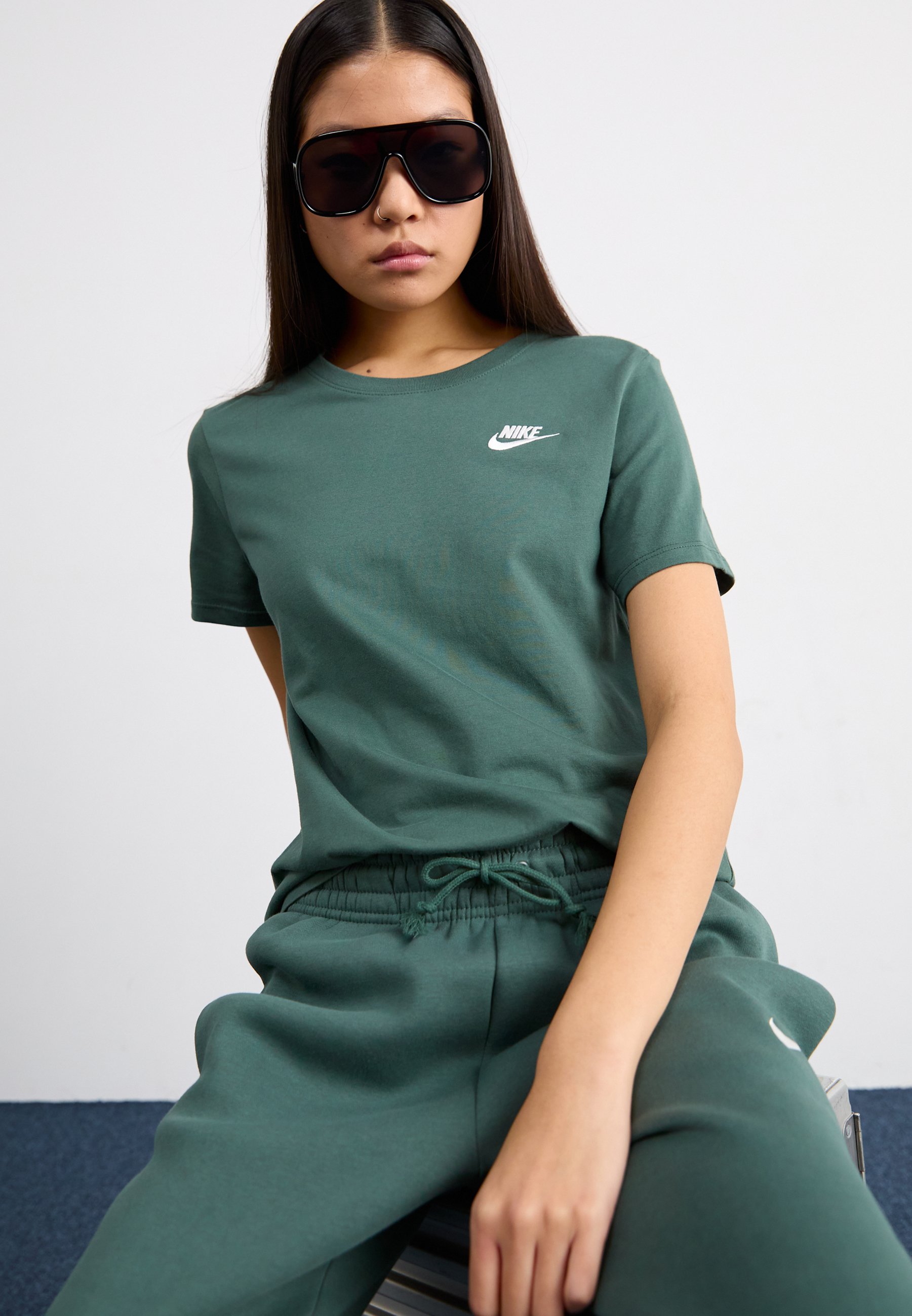 olive green nike shirt womens