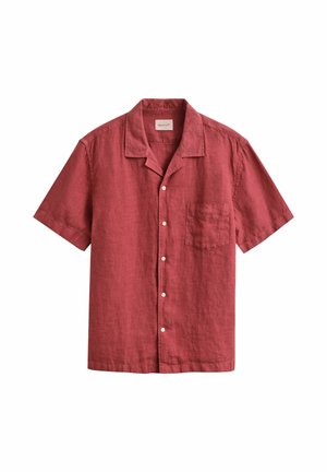 Rood linnen overhemd met korte mouwen, een kraag, knopen aan de voorkant en een borstzak aan de linkerkant.