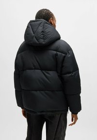 HUGO Talvitakki - black one