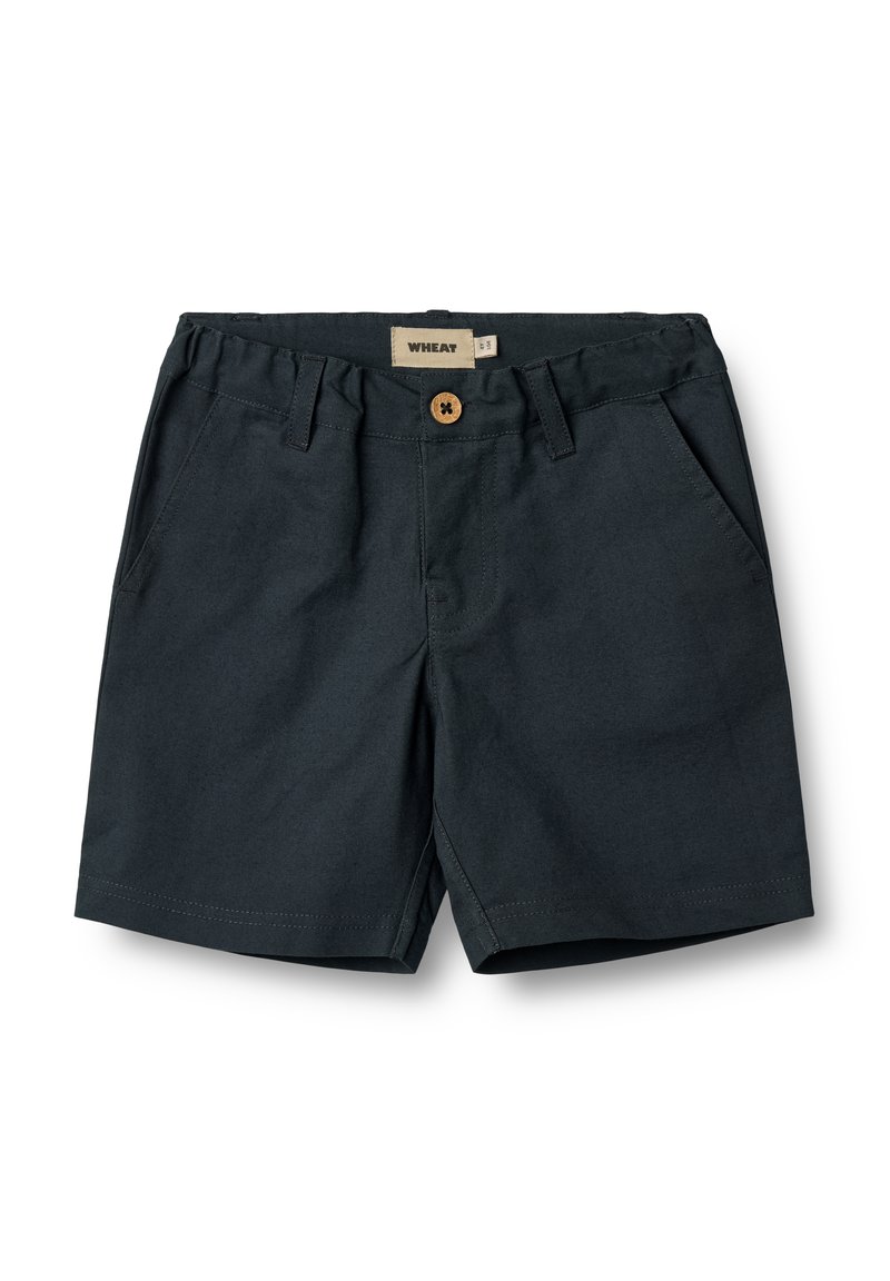 Pantaloncini verde scuro realizzati in tessuto misto cotone. Dotati di chiusura con bottone, tasche laterali e taglio classico. L'etichetta sulla fascia in vita riporta la scritta "WHEAT."