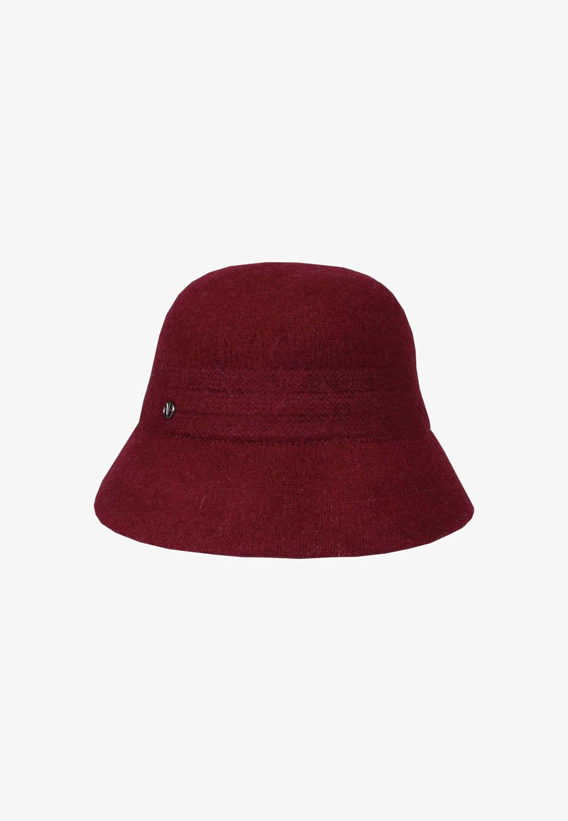 Bordo vilnos kibiro skrybėlė su minkšta tekstūra, turinti dvi horizontalias siūlių eiles ir mažą metalinę ženkliuką šone.