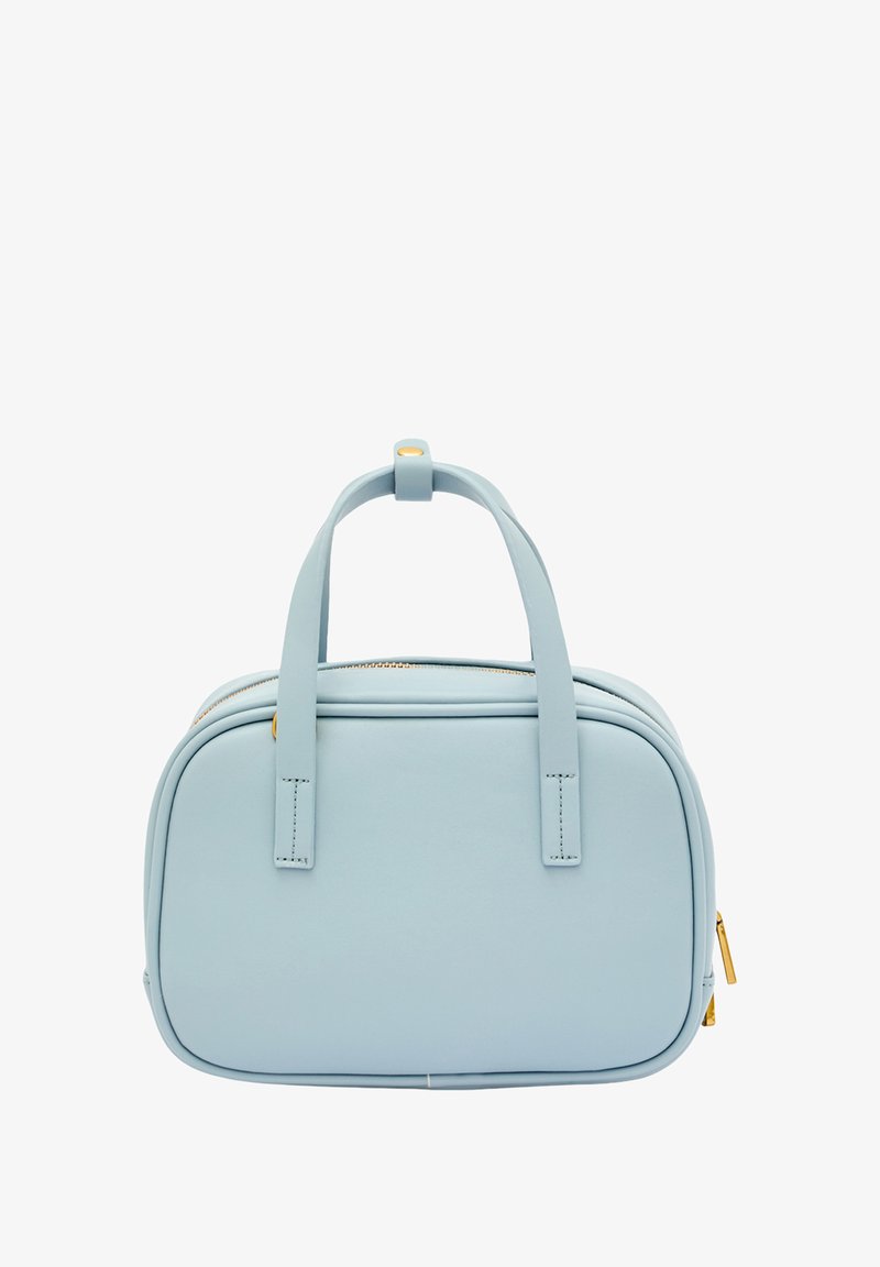 Borsa a mano in pelle azzurro chiaro, forma rettangolare con bordi arrotondati. Presenta una zip e hardware dorati, con manici piatti doppi per il trasporto.