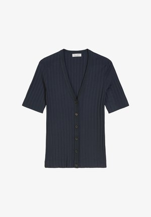 Marineblauwe rib gebreide korte mouw cardigan met V-hals, sluiting met knopen aan de voorkant en een gestructureerde stof. De knopen zijn donker en gelijkmatig verdeeld.