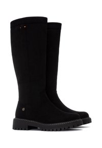 Botas altas de ante negro con suela de goma gruesa, que presentan un diseño limpio y sutiles acentos naranjas cerca de la parte superior.