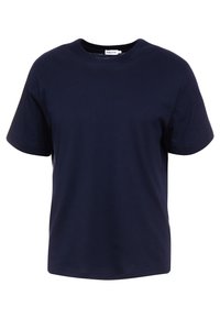 Granatowa bawełniana koszulka z okrągłym dekoltem, krótkimi rękawami i luźnym krojem. Gładka tekstura bez wzorów lub ozdób.