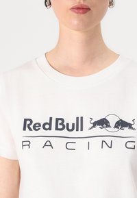 Red Bull Racing x Pepe Jeans TEAM LOGO TEE - T-shirts print - mousse