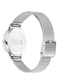 RVS mesh horloge met een ronde kast, zilverkleurig, en een waterdichte achterkant met de tekst "COOL TIME." Verfraaid met een klapsluiting.