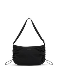 Schwarze Stoff-Schultertasche mit gerafftem Design, verstellbarem Tragegurt und Kordelzugdetails an den Seiten. Mit dezentem Branding.