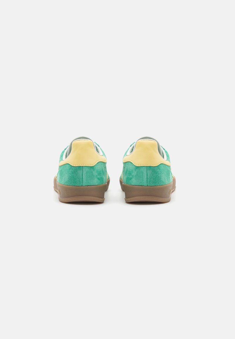 adidas Originals GAZELLE INDOOR UNISEX - Trainers - semi court green/most  yellow/green - Zalando.co.uk