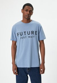 Koton SLOGAN - Camiseta estampada - blue