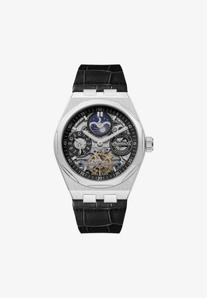 Silberne automatische Uhr mit einem schwarzen Krokodillederarmband. Verfügt über ein skelettiertes Zifferblatt, eine Dual-Zeitanzeige und dekorative Zahnradelemente.