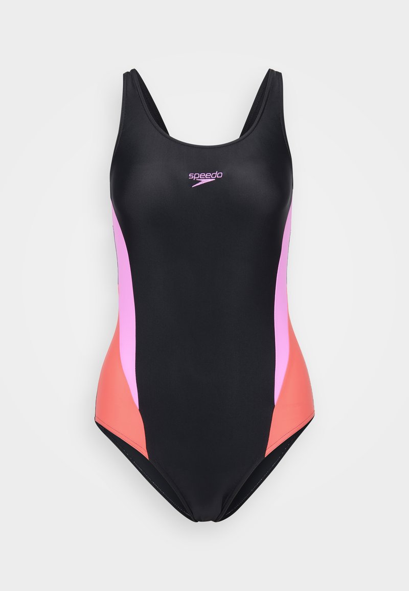 Costume intero nero con pannelli laterali rosa e corallo, scollatura a cuore media e tessuto morbido e elasticizzato. Logo Speedo visibile.