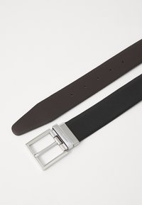 Tommy Hilfiger Bælter - coffee bean/black