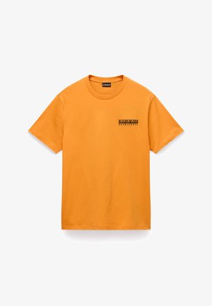 T-shirt in cotone arancione con maniche corte. Presenta un logo stampato in nero sul lato sinistro del petto. Design classico con collo a girocollo.