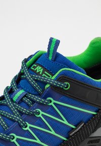 CMP RIGEL LOW TREKKING SHOES WP - Sapatos de caminhada - electric/verde fluo