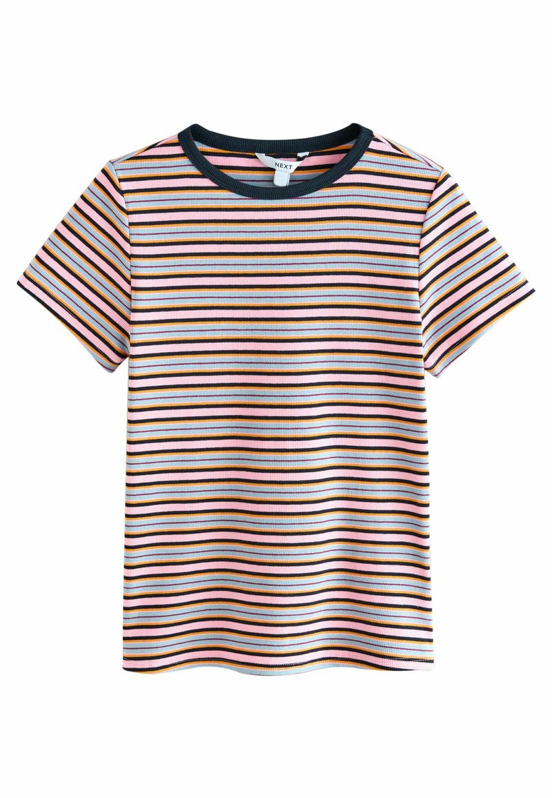 Korte mouw gestreepte t-shirt in roze, oranje, blauw en zwart. Heeft een geribbelde textuur en een donkerblauwe ronde hals.