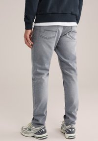 WE Fashion BLUE RIDGE - Straight leg jeans - light grey