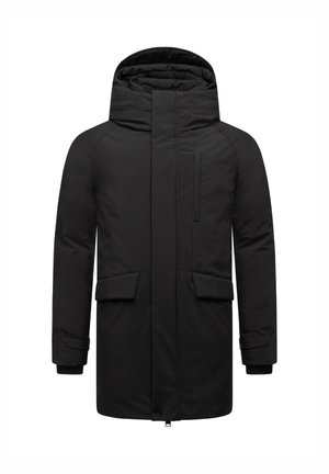 Parka nera isolante con colletto alto, cappuccio, due tasche frontali e design elegante. Il materiale sembra liscio e resistente all'acqua.